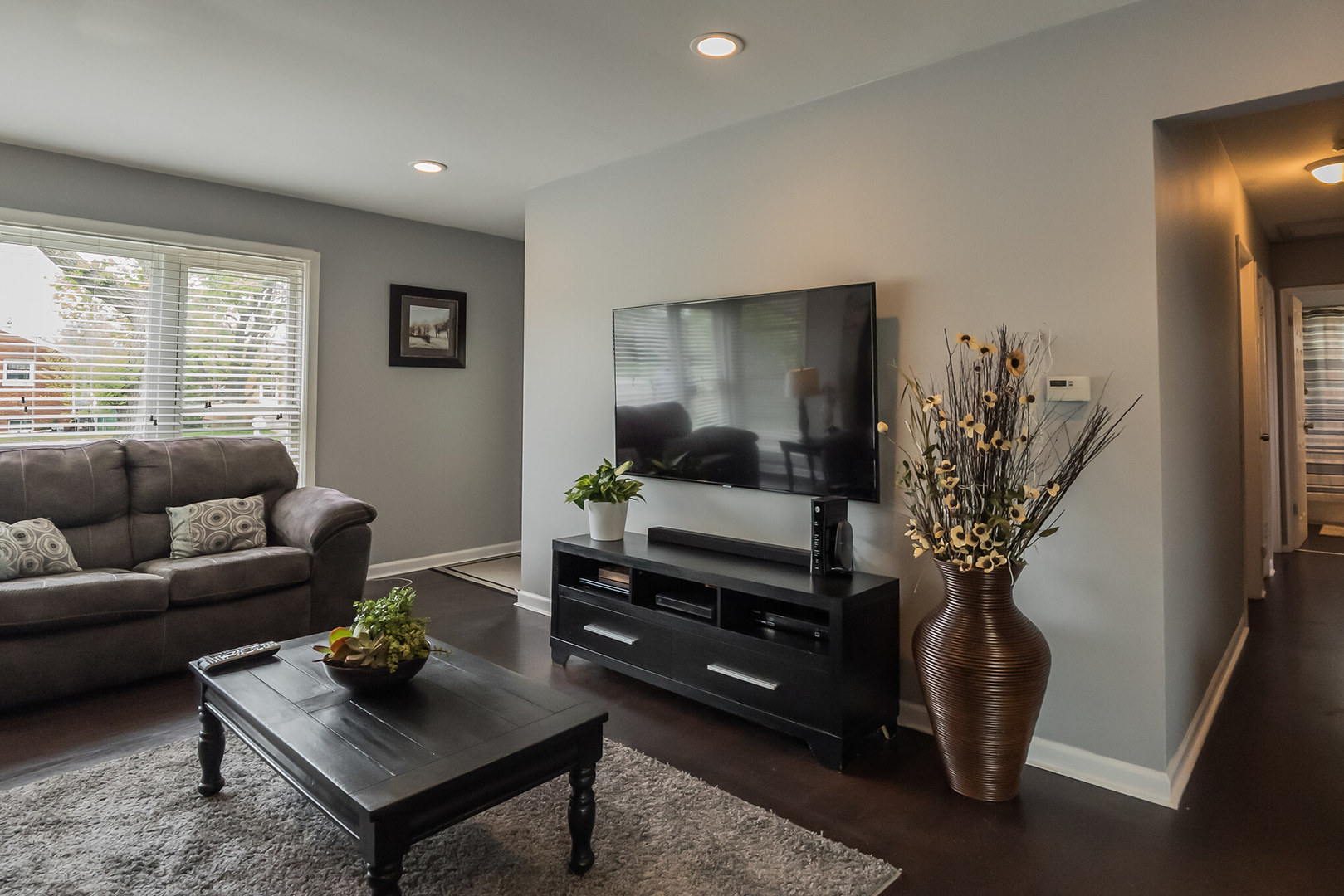 743 North Mill Road Addison, IL 60101 - Photo 6 of 19