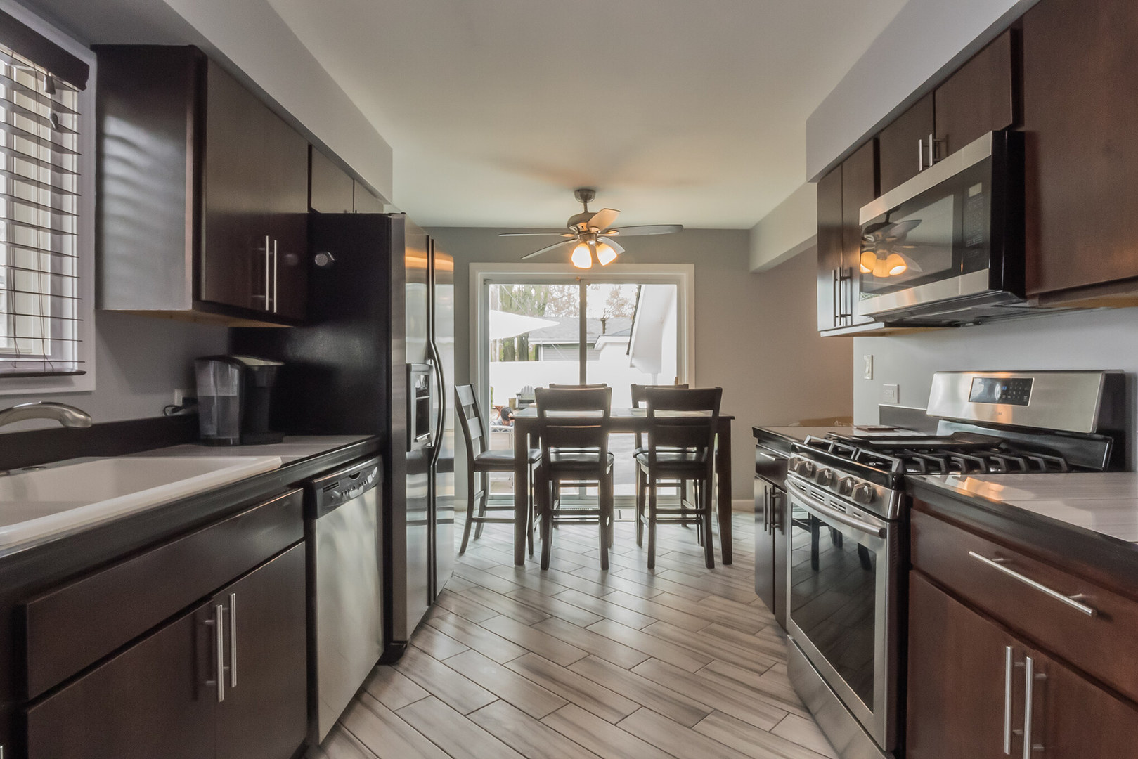 743 North Mill Road Addison, IL 60101 - Photo 8 of 19