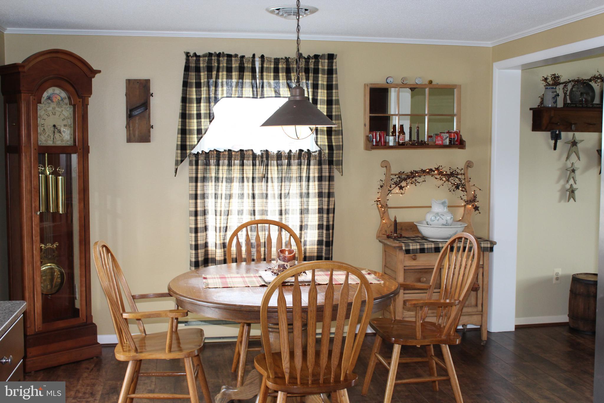 1420 Harney Road Littlestown, PA 17340 - Photo 15 of 91 Dining area