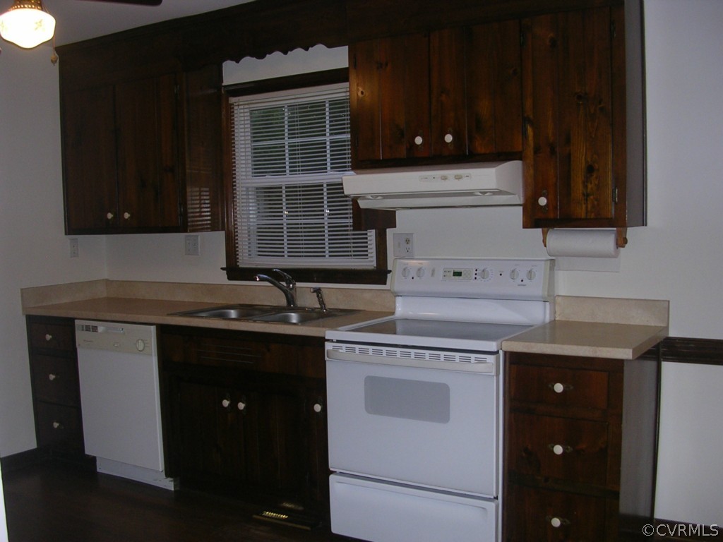 13815 Happy Hill Road Chester, VA 23831 - Photo 7 of 19 Gallery Image 7