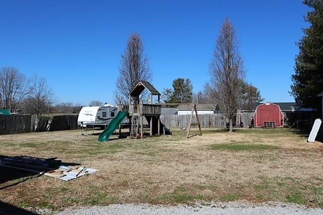 161 Findlay Subdivision Road Sparta, TN 38583 - Photo 20 of 20 Large Back Yard