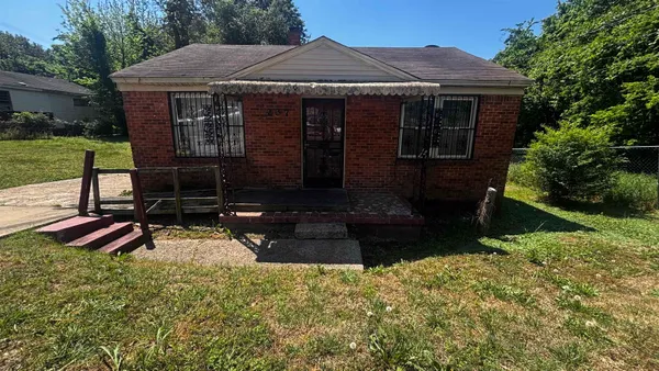 $69,000 | 237 West Frank Avenue, Memphis, TN 38109