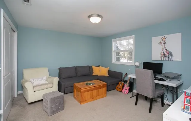 $3,400 | 1 Leland Point Drive, Portsmouth, RI 02871