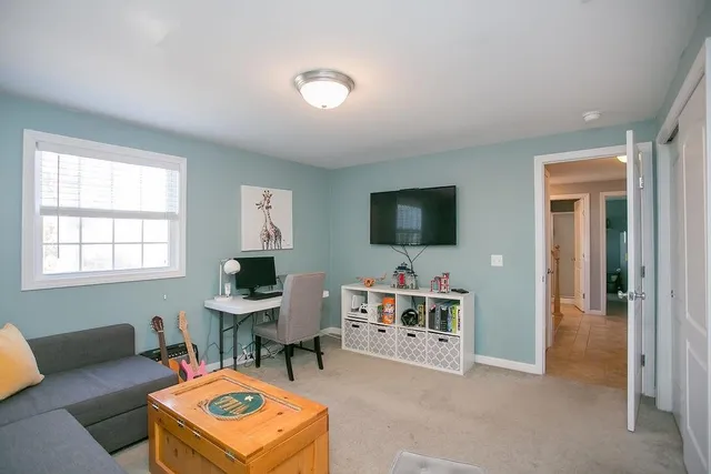 $3,400 | 1 Leland Point Drive, Portsmouth, RI 02871