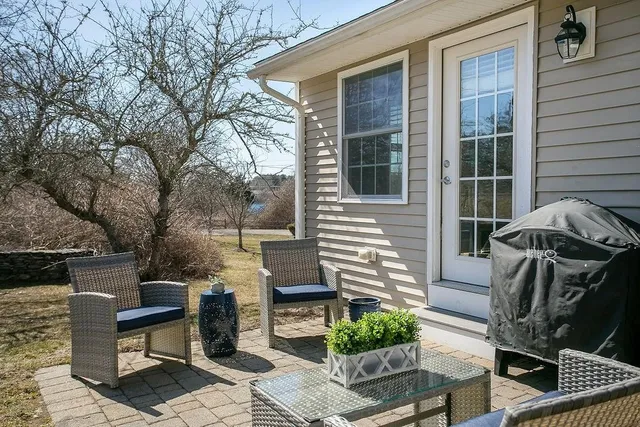 $3,400 | 1 Leland Point Drive, Portsmouth, RI 02871