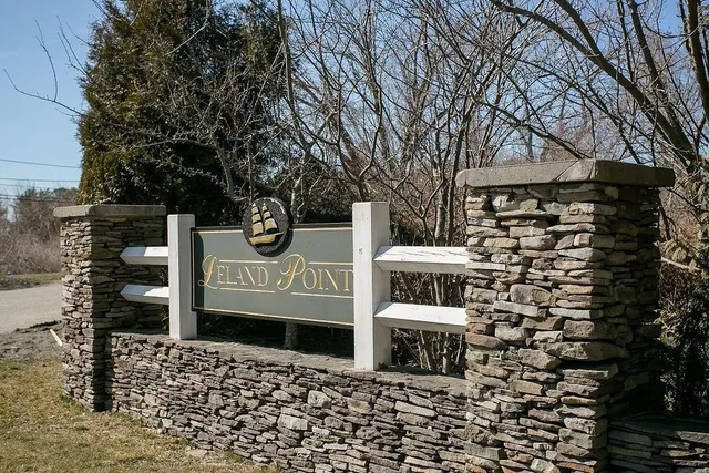 $3,400 | 1 Leland Point Drive, Portsmouth, RI 02871