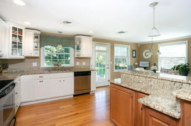 $3,400 | 1 Leland Point Drive, Portsmouth, RI 02871