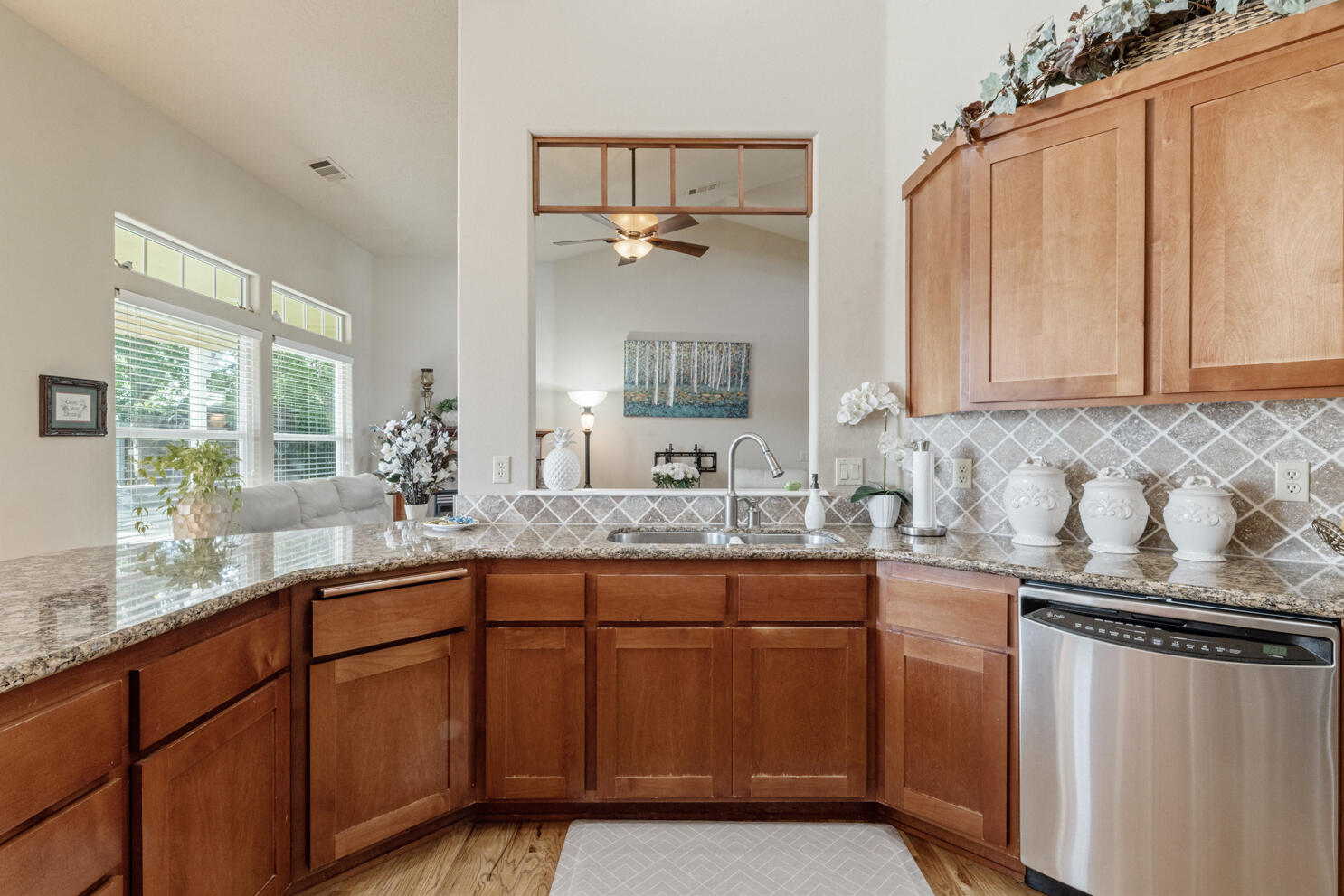 128 Oak Point Drive Eagle Point, OR 97524 - Photo 15 of 31