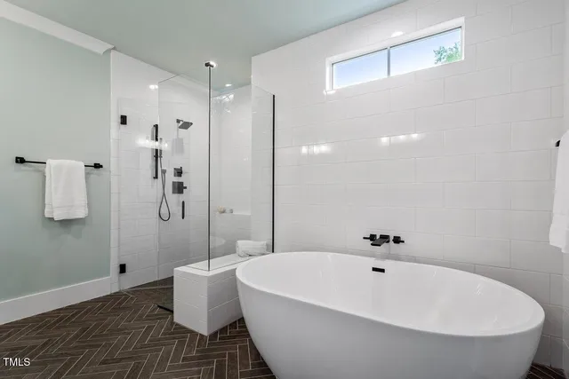 $1,400,000 | 125 Lord Ashley Road, Raleigh, NC 27610