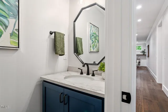 $1,400,000 | 125 Lord Ashley Road, Raleigh, NC 27610