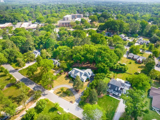 $1,400,000 | 125 Lord Ashley Road, Raleigh, NC 27610
