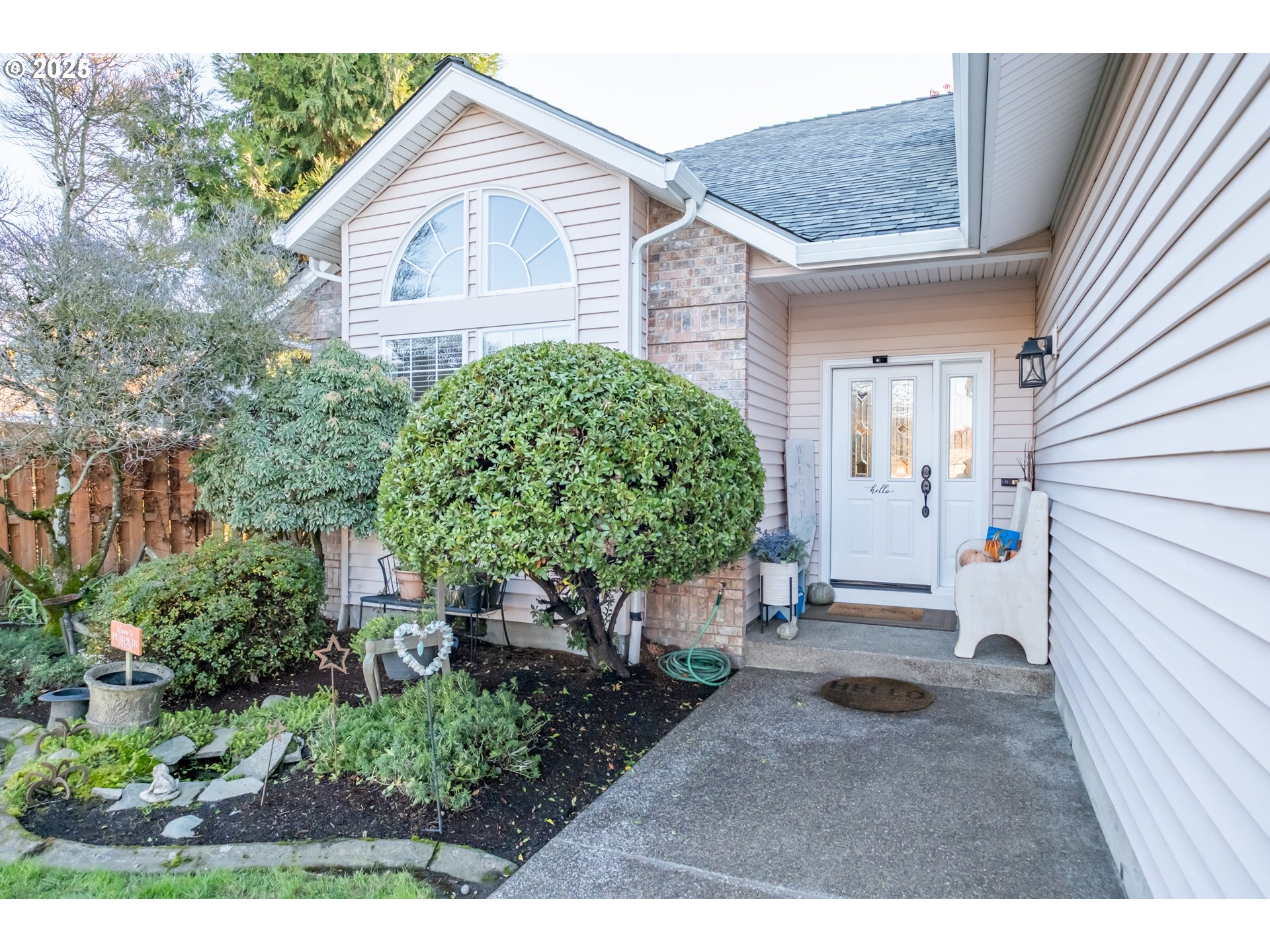 925 Scepter Court Northeast Salem, OR 97301 - Photo 2 of 48
