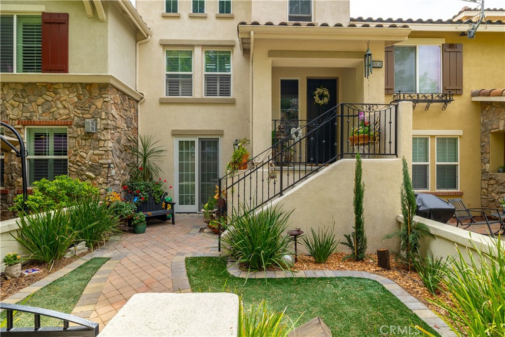40038 Spring Pl Court Temecula, CA 92591 - Photo 3 of 32