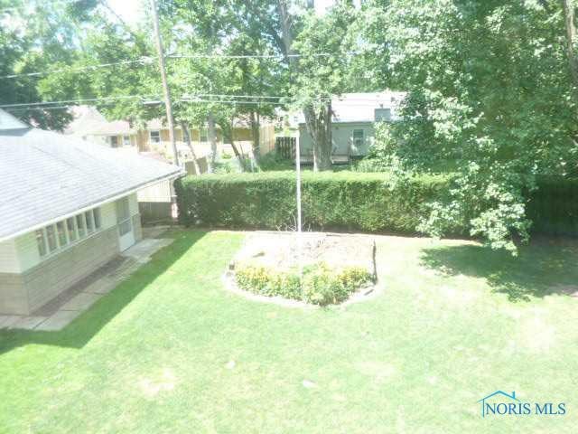 2047 Hogarth Road Toledo, OH 43615 - Photo 13 of 16 Yard/Garden.