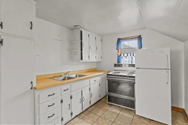 $99,900 | 823 West 6th Street, Marion, IN 46953