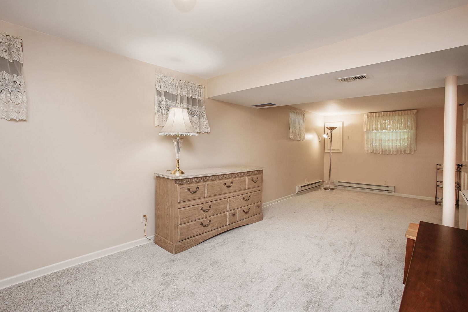 110 Stuarton Drive Wheaton, IL 60189 - Photo 28 of 30 wooden floor in an empty room