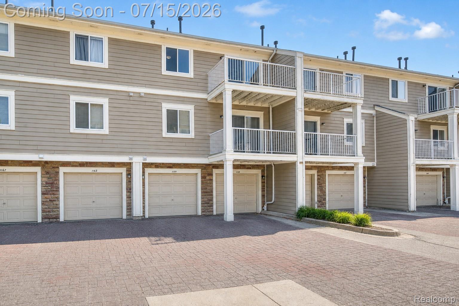 1159 Beaver Run Troy, MI 48083 - Photo 27 of 32 31 - Beaver.jpg