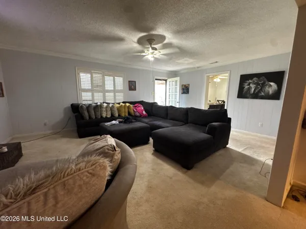 $305,000 | 7090 Greenbrook Parkway, Southaven, MS 38671