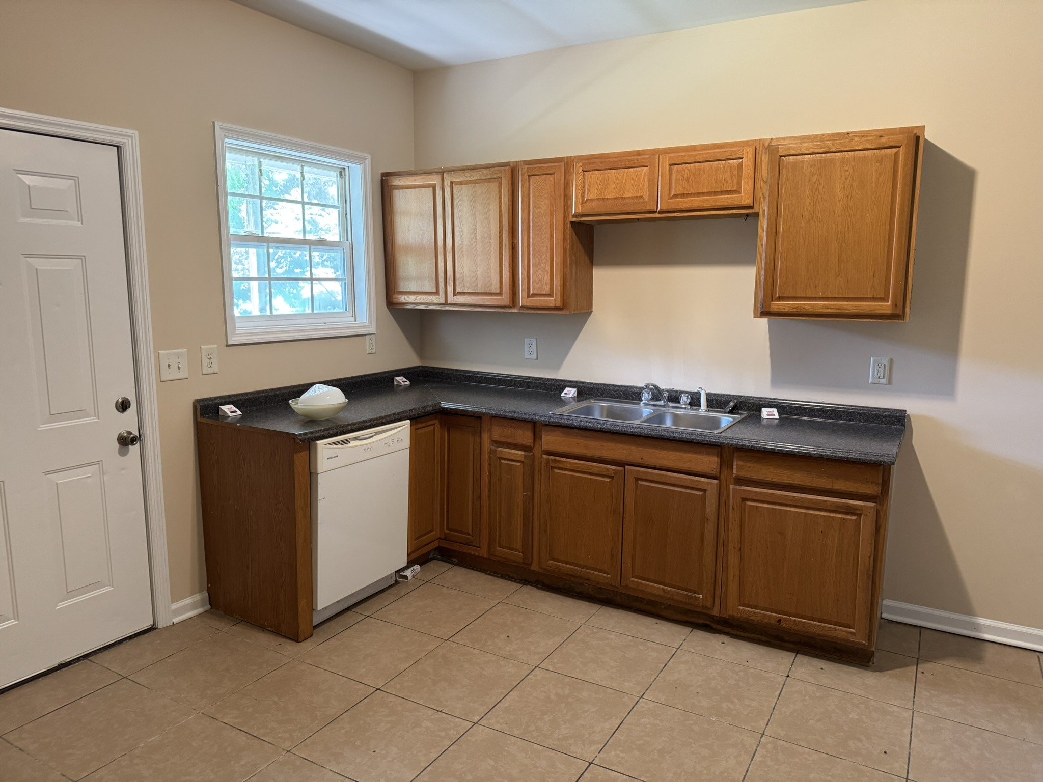 203 Goodloe Street Mount Pleasant, TN 38474 - Photo 12 of 16