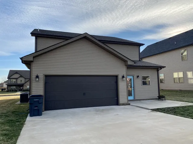 $2,300 | 245 John Duke Tyler Boulevard, Clarksville, TN 37043