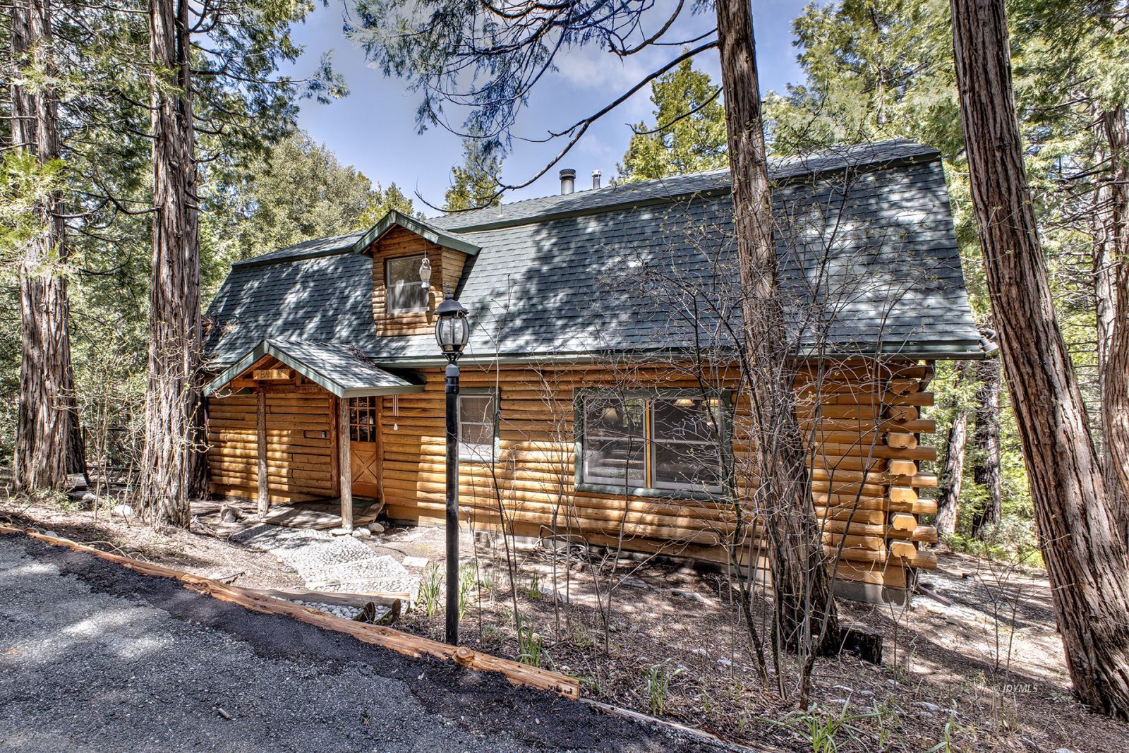 Welcome to log cabin living