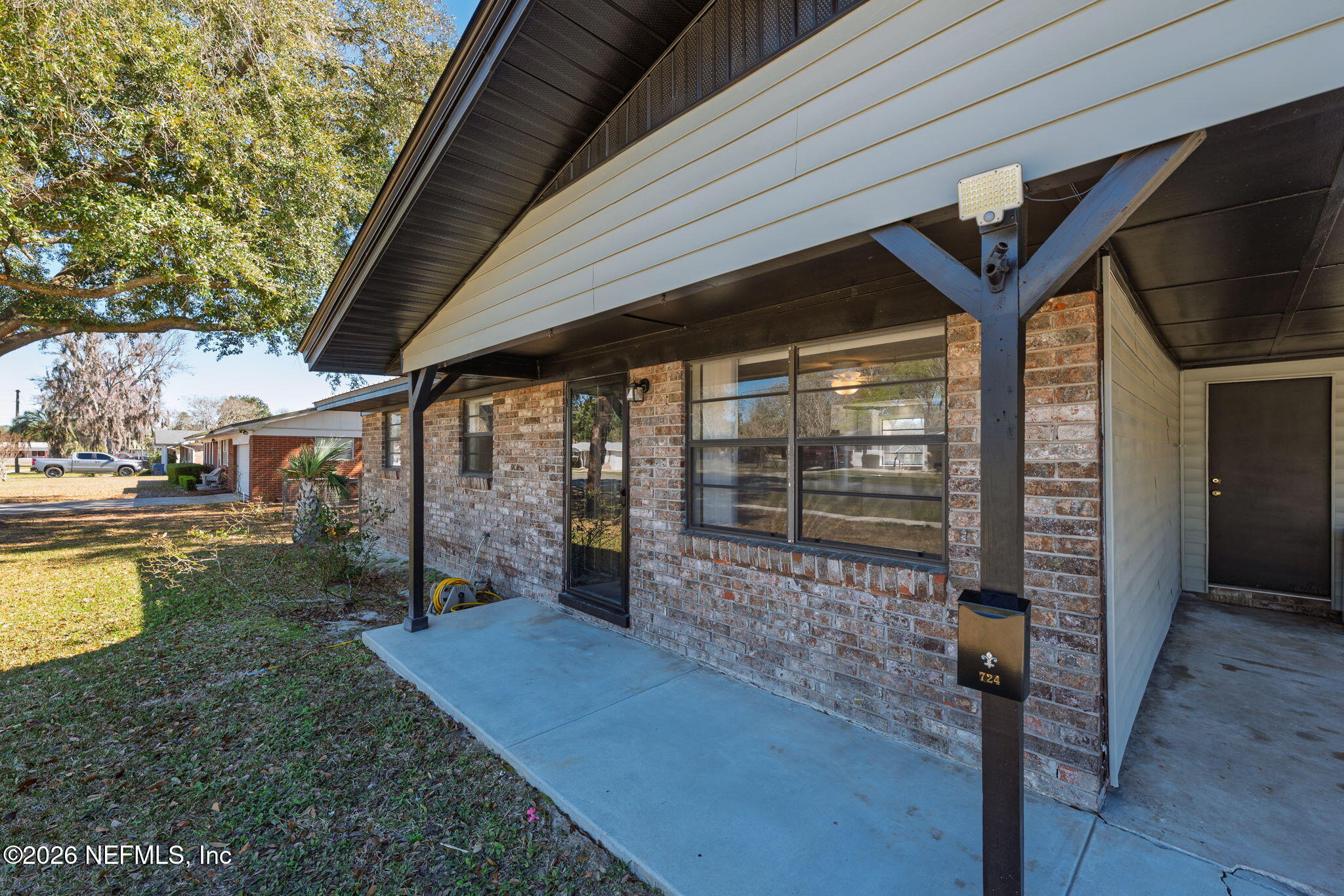 724 Miltondale Road Macclenny, FL 32063 - Photo 5 of 31 a porch with view of outdoor space