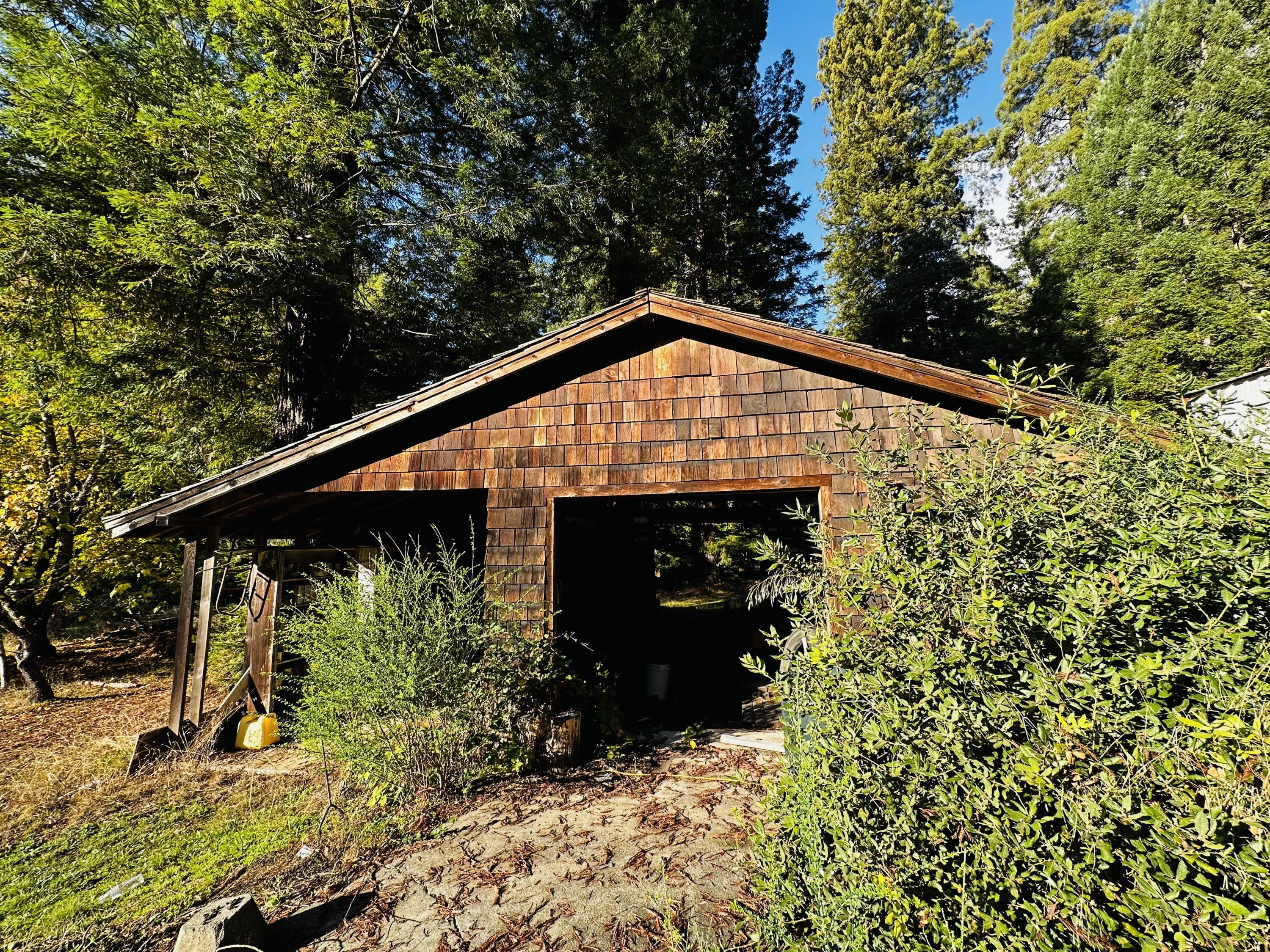 135 Logan Road Miranda, CA 95553 - Photo 98 of 112 Redwood Shed