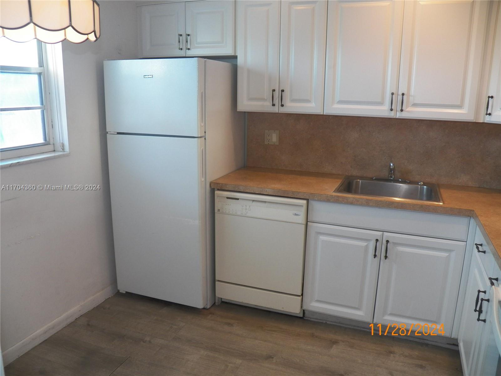 151 Berkley Road, Unit 311 Hollywood, FL 33024 - Photo 4 of 15 Gallery Image 4