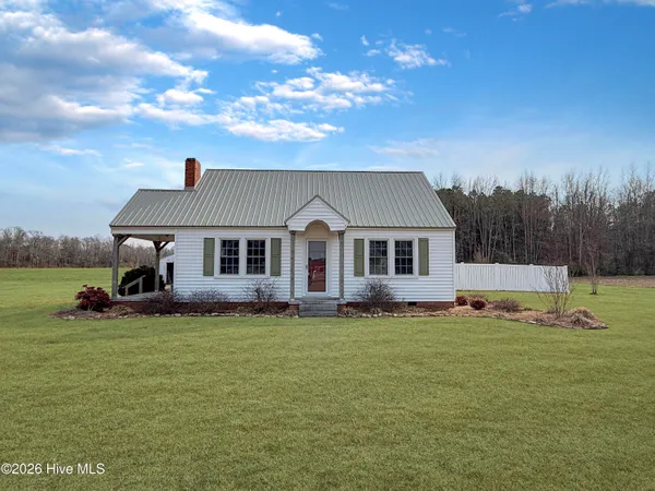 $200,000 | 2006 Highway 17, Merry Hill, NC 27957