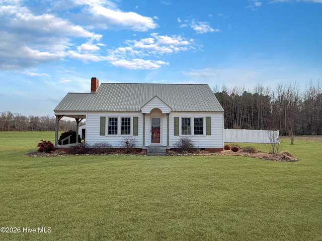 $200,000 | 2006 Highway 17, Merry Hill, NC 27957