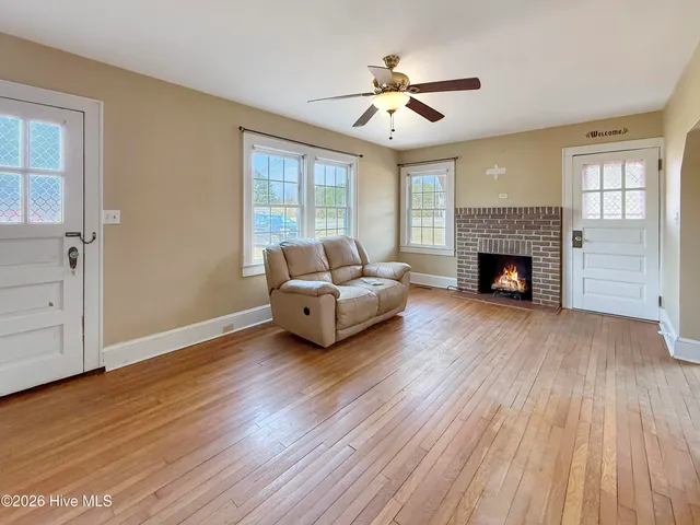 $200,000 | 2006 Highway 17, Merry Hill, NC 27957