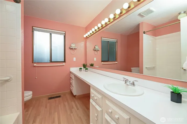 $950,000 | 4726 Picnic Point Road, Edmonds, WA 98026