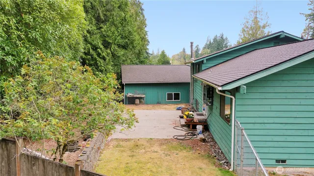 $950,000 | 4726 Picnic Point Road, Edmonds, WA 98026