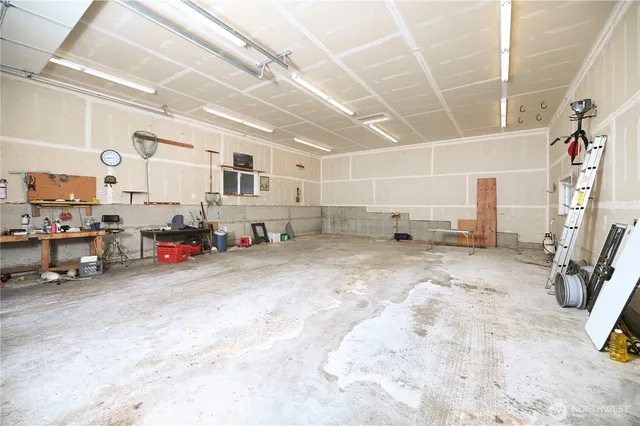 $950,000 | 4726 Picnic Point Road, Edmonds, WA 98026