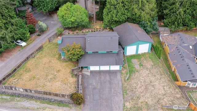 $950,000 | 4726 Picnic Point Road, Edmonds, WA 98026