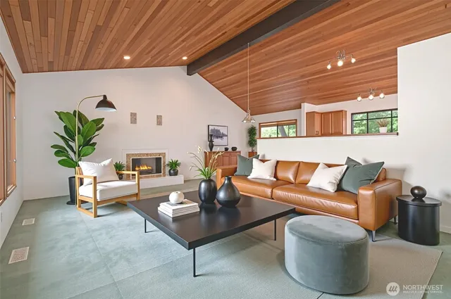 $950,000 | 4726 Picnic Point Road, Edmonds, WA 98026