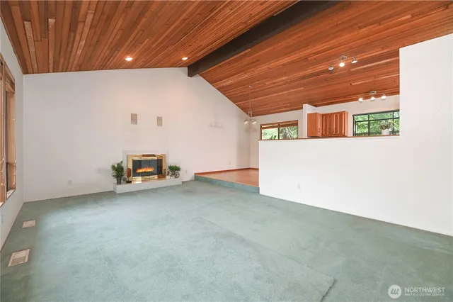 $950,000 | 4726 Picnic Point Road, Edmonds, WA 98026