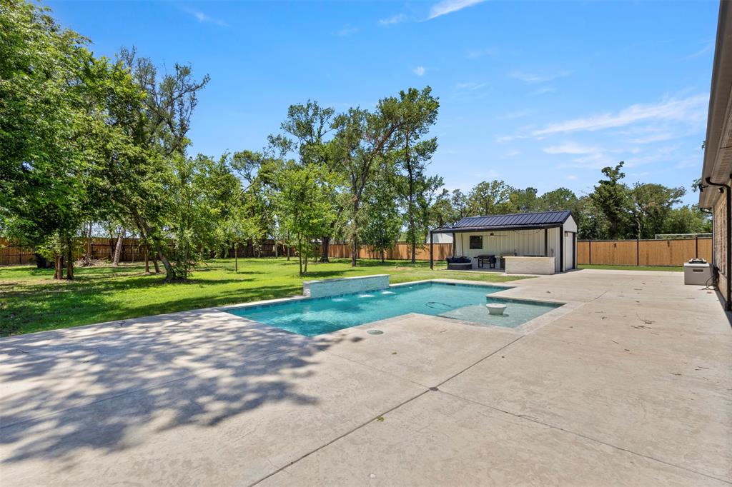 904 Taylor Branch Springtown, TX 76082 - Photo 25 of 37