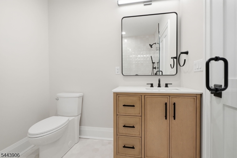 180 Round Top Road Bernardsville, NJ 07924 - Photo 19 of 50