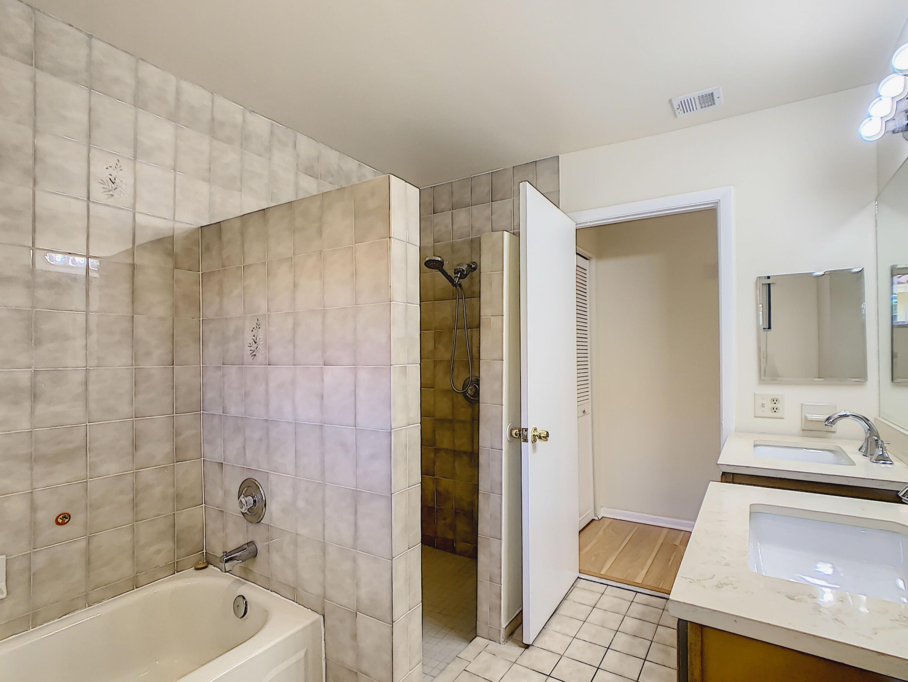 22671 Bella Rita Circle Boca Raton, FL 33433 - Photo 18 of 37 22671.MasterBathroom.2