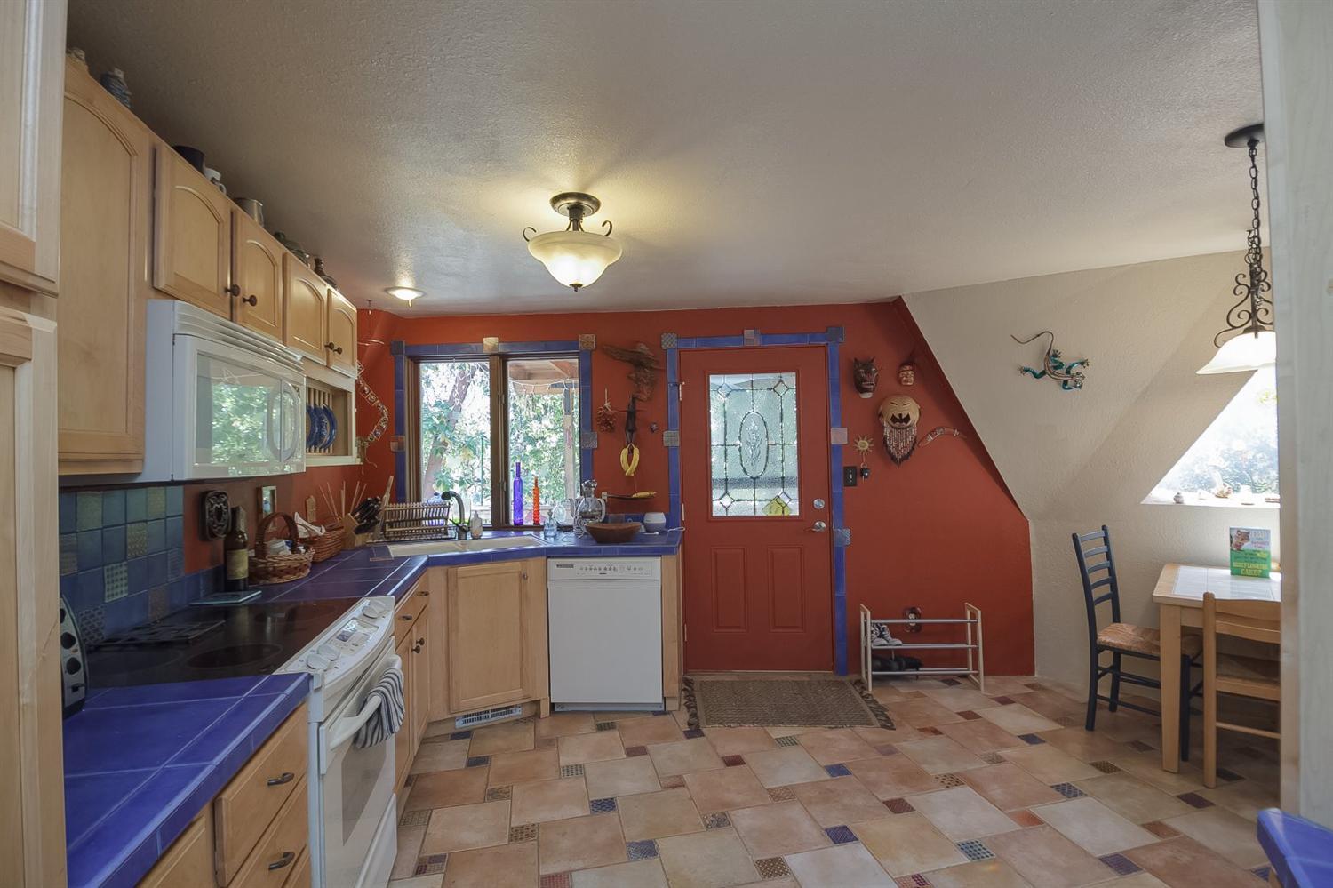 3072 Anderson Creek Road Talent, OR 97540 - Photo 9 of 35