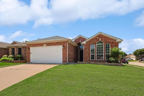 $2,500 | 4800 Valley Springs Trail, Fort Worth, TX 76244