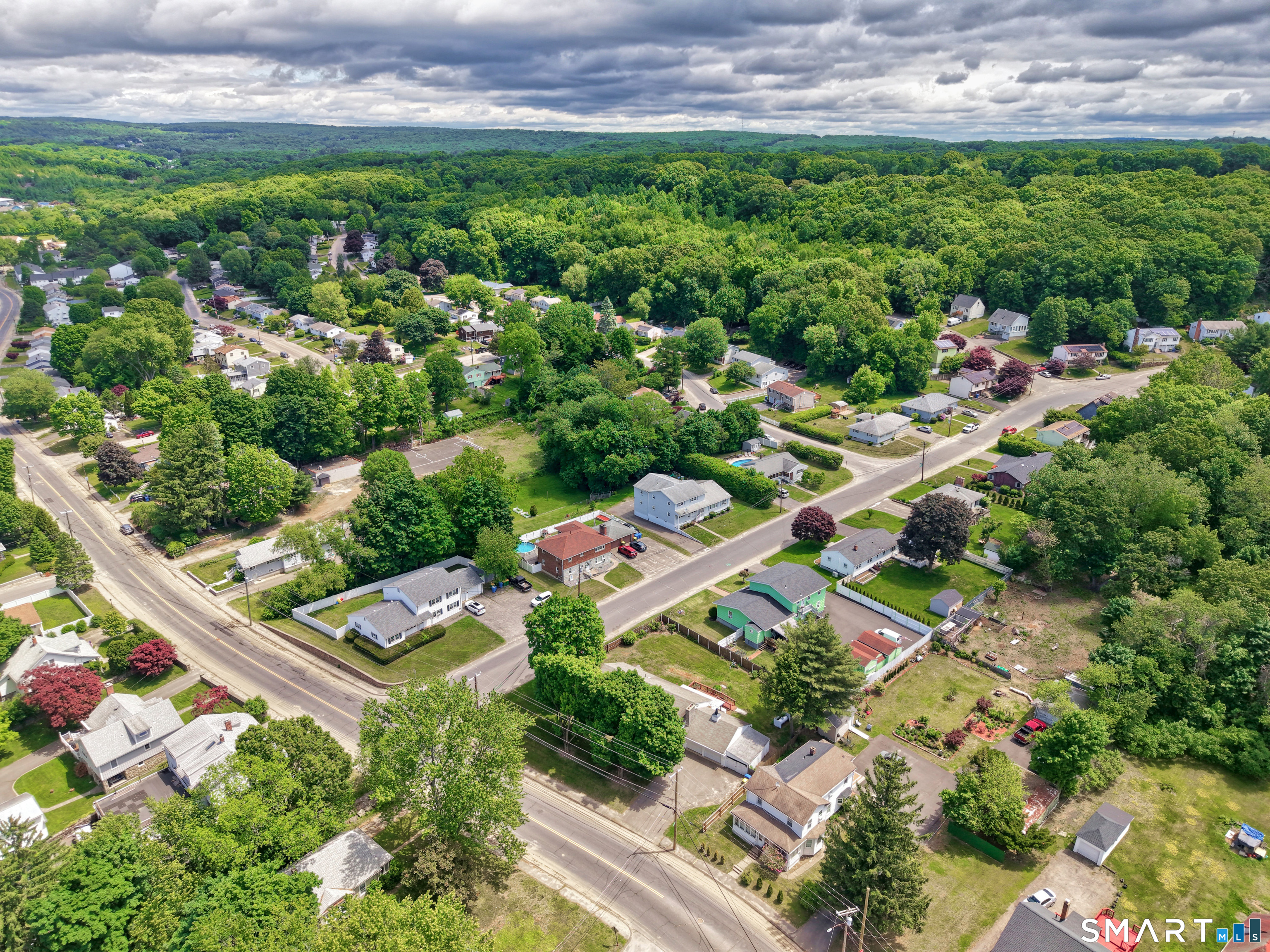 676 Woodtick Road Waterbury, CT 06705 - Photo 4 of 30