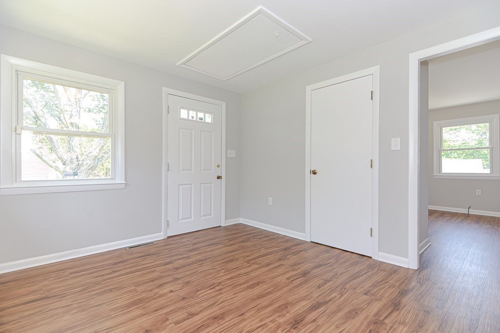 136 Marked Tree Road Holliston, MA 01746 - Photo 12 of 38 Gallery Image 12