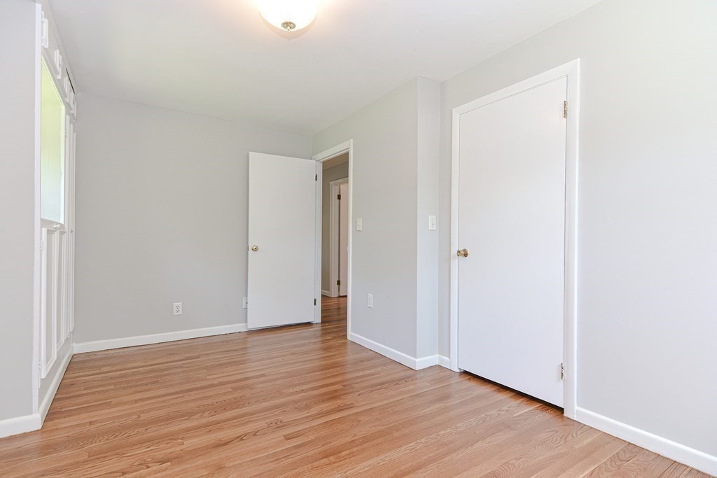 136 Marked Tree Road Holliston, MA 01746 - Photo 16 of 38 Gallery Image 16