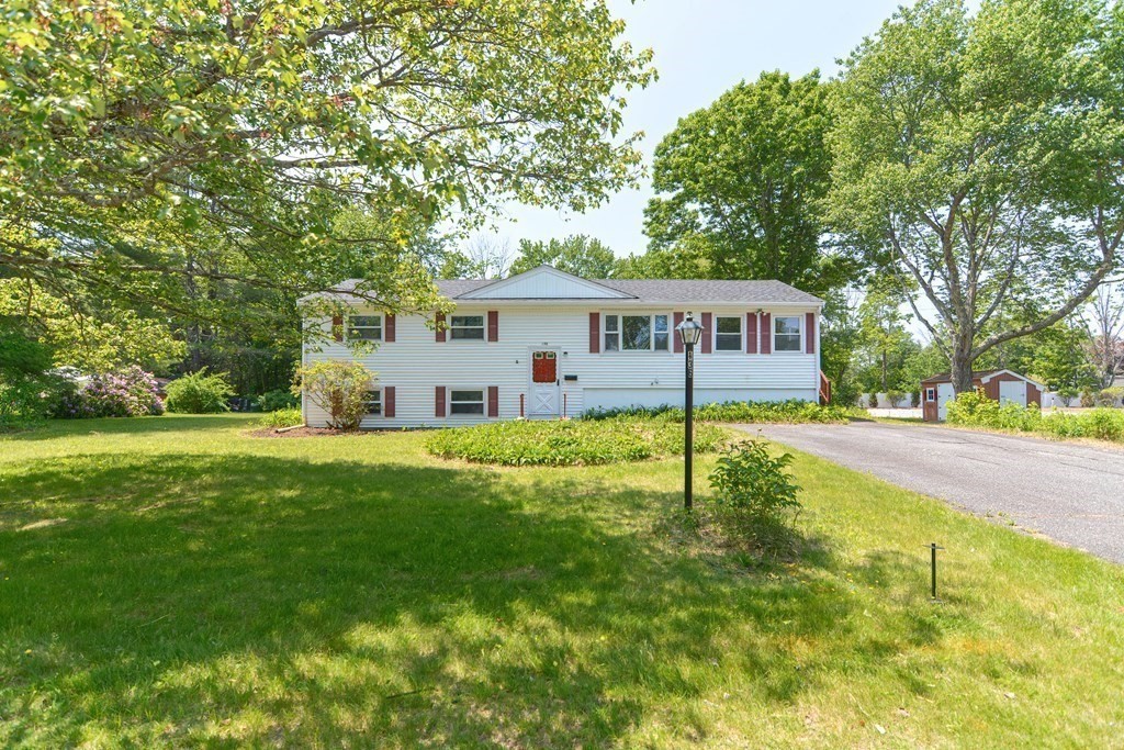 136 Marked Tree Road Holliston, MA 01746 - Photo 2 of 38 Gallery Image 2