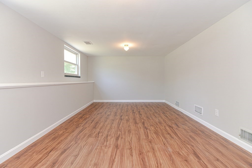 136 Marked Tree Road Holliston, MA 01746 - Photo 25 of 38 Gallery Image 25