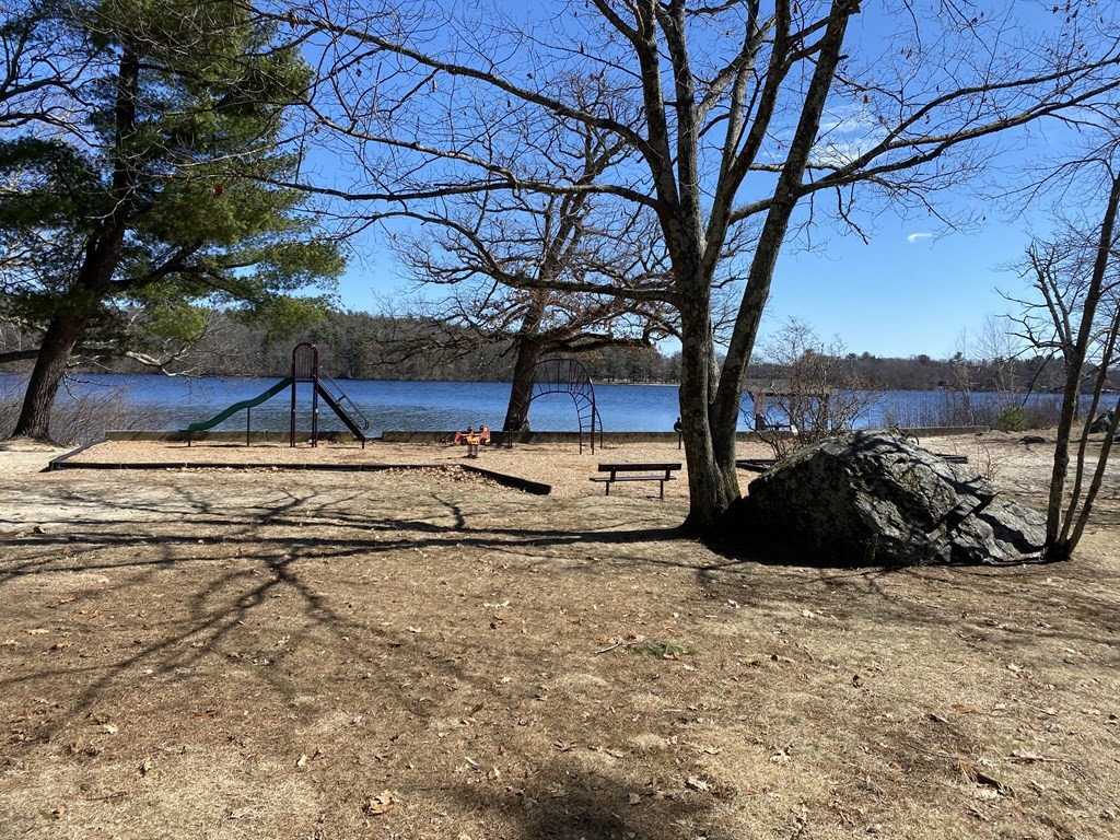 136 Marked Tree Road Holliston, MA 01746 - Photo 37 of 38 Gallery Image 37