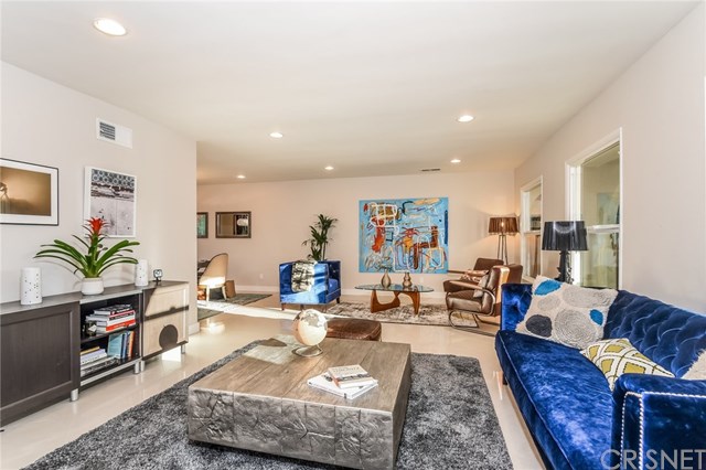 20153 Adele Drive Woodland Hills, CA 91364 - Photo 19 of 70