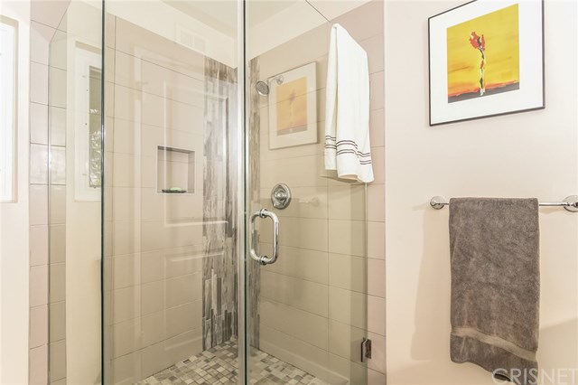 20153 Adele Drive Woodland Hills, CA 91364 - Photo 33 of 70 Master bathroom